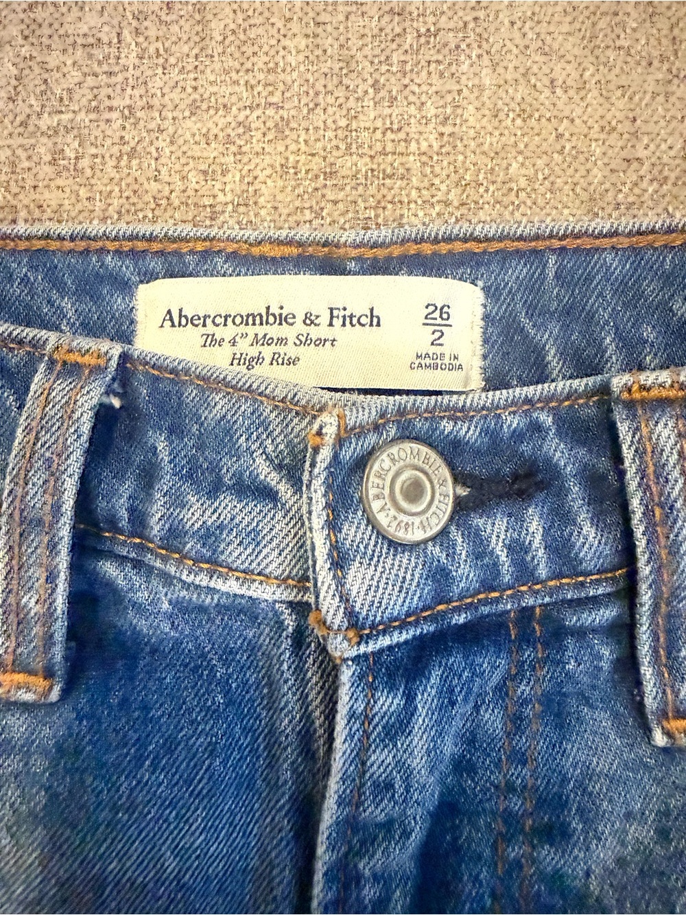 Abercrombie & Fitch Blue Denim High-Rise 4” 26/2